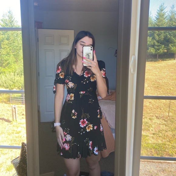 Xhilaration Dresses & Skirts - Black floral dress